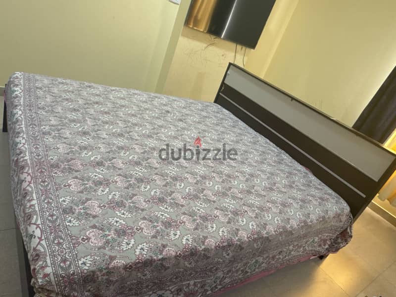 King size bed for sell 1