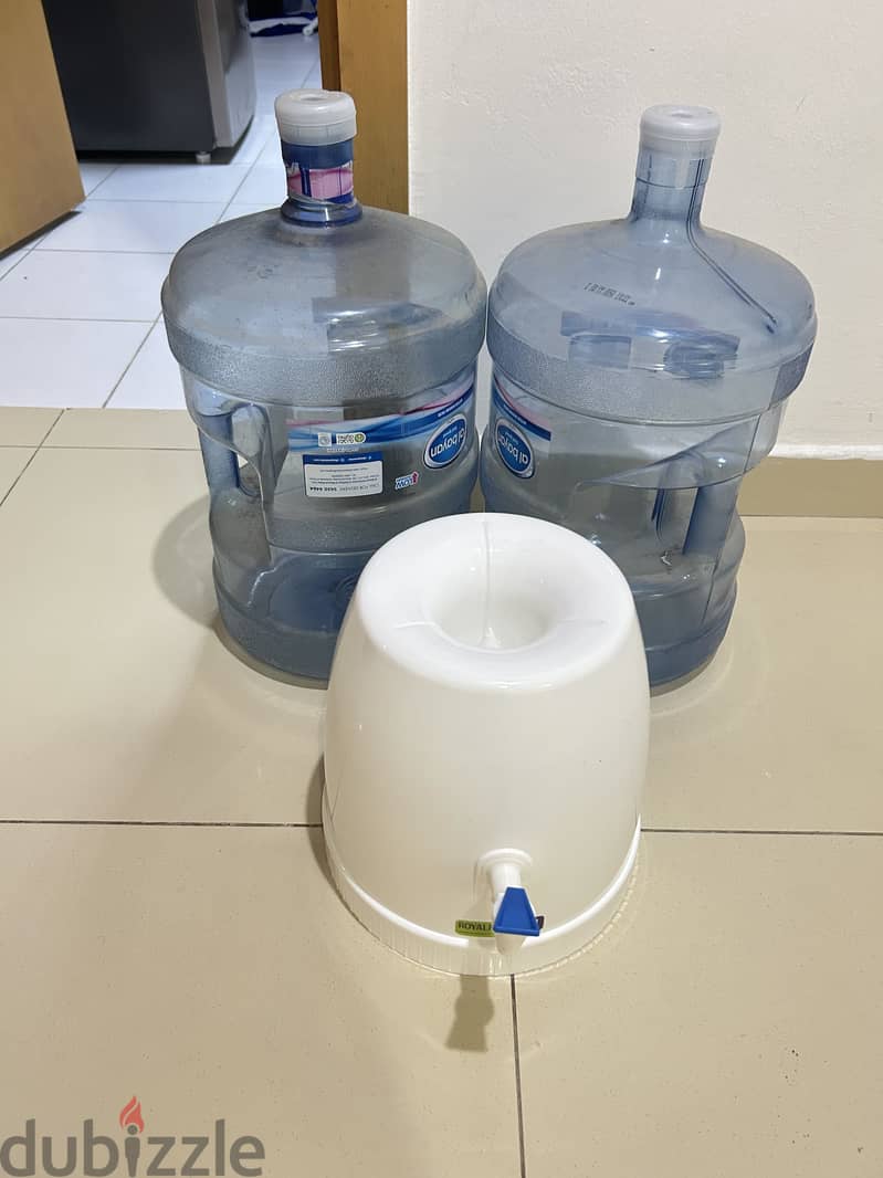 Water cans and water dispenser 1