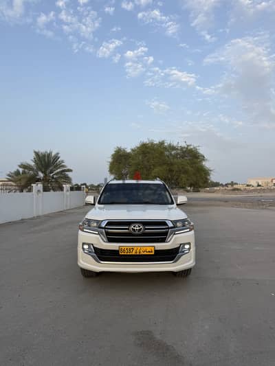 Toyota Land Cruiser 2020 GXR Grand Touring V8 خليجي وكالة عمان