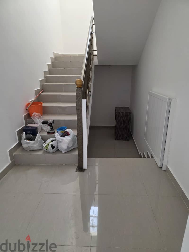 Spacious 3 BHK Flat for Rent in Al Hail North – Prime Location! 5