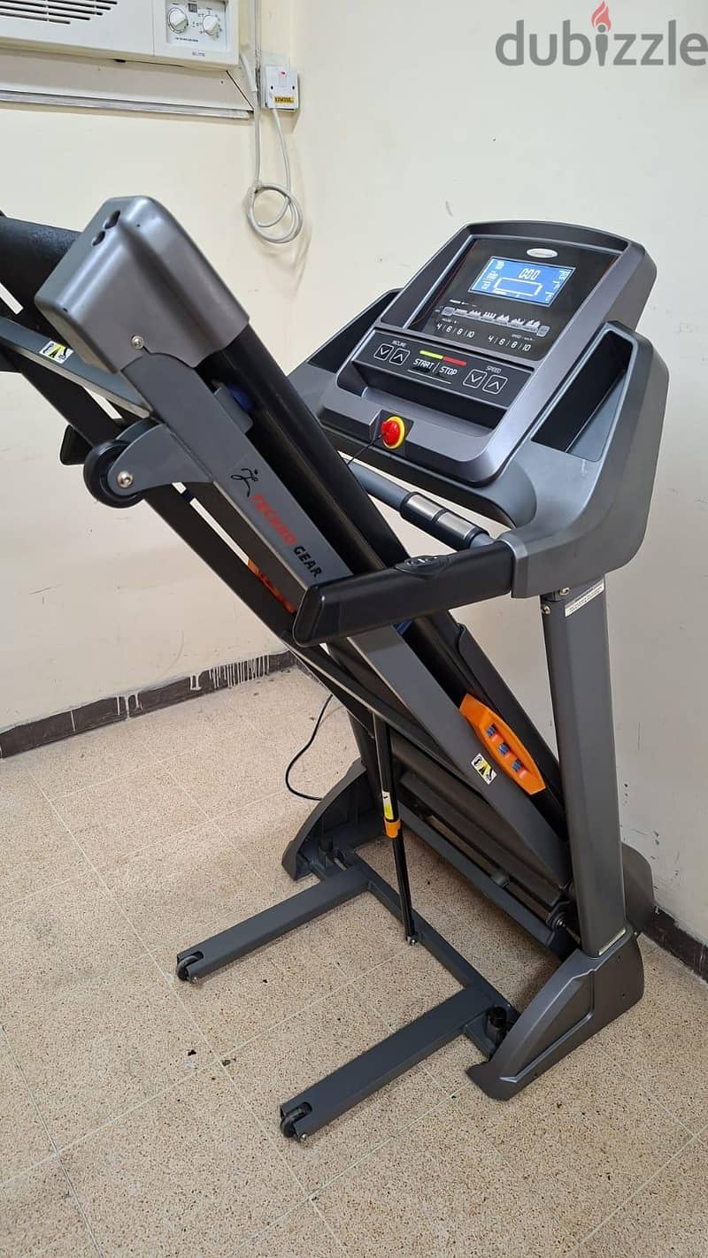 Treadmill 2.5 HP With Automatic Inclined Function(Can be Deliver also) 5