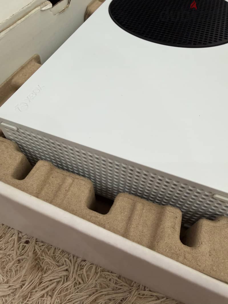 XBox series S with original box and all accessories 2
