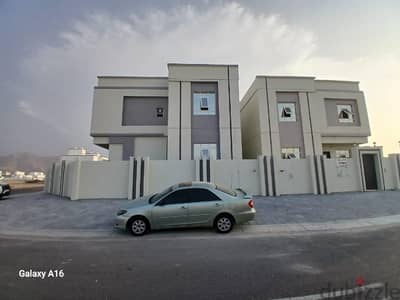 فيلا ومنزل للبيع في العامرات الحاجر /حيم