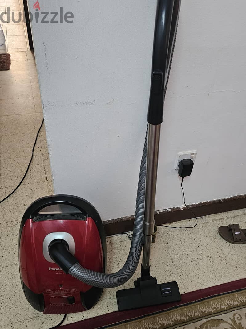 Panasonic MC-CG713 Vacuum Cleaner - 2000W, HEPA Filter, 6L Bag 3