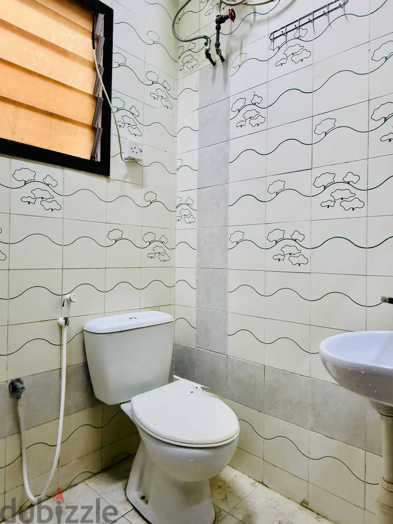 Room for rent wattayya near main road 2