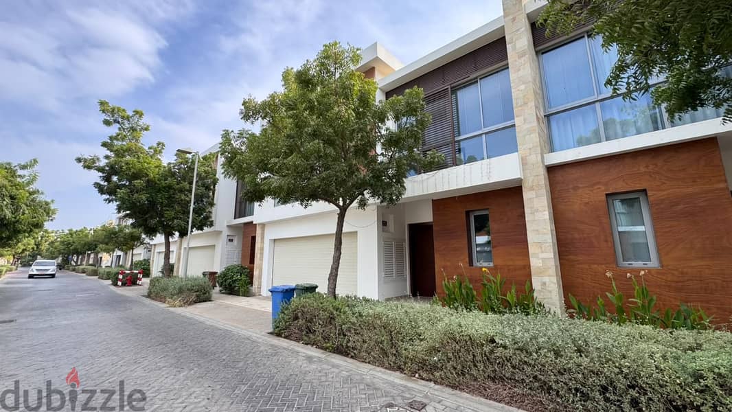 3 BR + 1 Maid’s Room Modern Courtyard Villa in Al Mouj 1