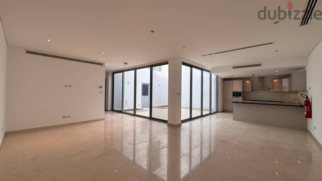 3 BR + 1 Maid’s Room Modern Courtyard Villa in Al Mouj 2