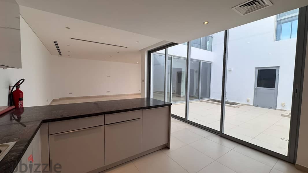 3 BR + 1 Maid’s Room Modern Courtyard Villa in Al Mouj 3
