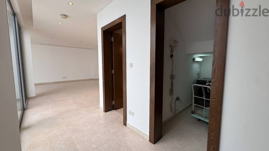 3 BR + 1 Maid’s Room Modern Courtyard Villa in Al Mouj 7