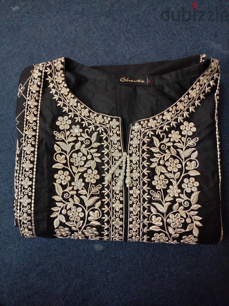 Elegant Black Suit with Intricate Embroidery and Sequence Work 1