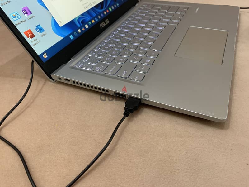 Asus laptop i3 th 11 Gen windows 11 home 5