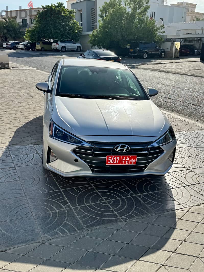 Hyundai Elantra for rent 3
