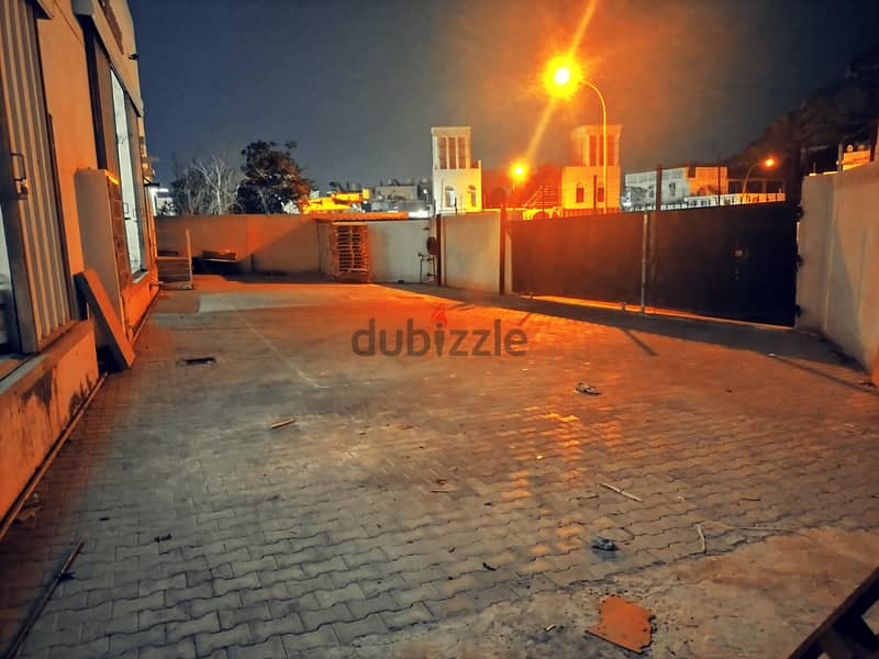 warehouse for rent in Mutrah near Oman Arab bank 2