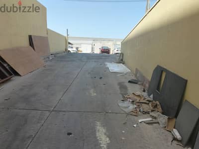 700 SQ meter warehouse for rent in wadi kabir