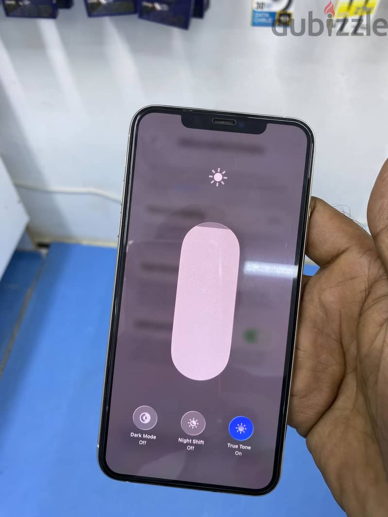 Apple - iPhone 11 Pro Max 4