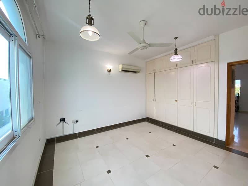 RAZV9109-Five bedroom villa, Azaiba 6