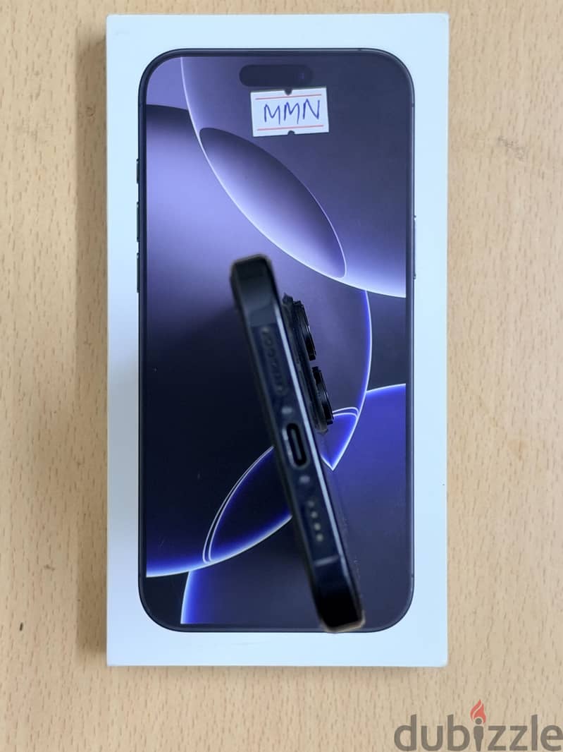 Apple 16 Pro Max 256 GB - Black Titanium 1