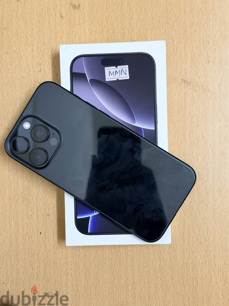 Apple 16 Pro Max 256 GB - Black Titanium 4