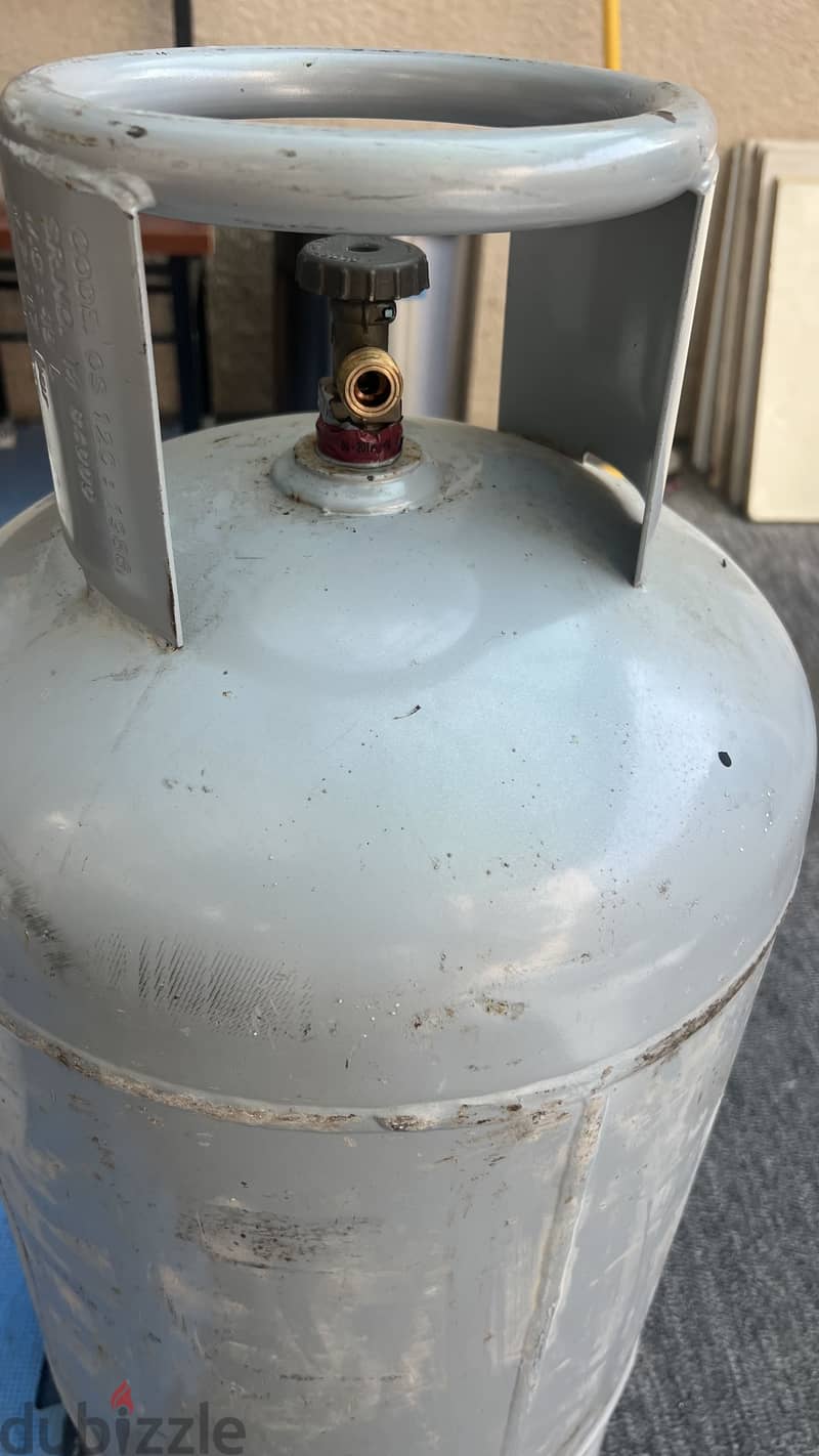 Gas cylinder 1