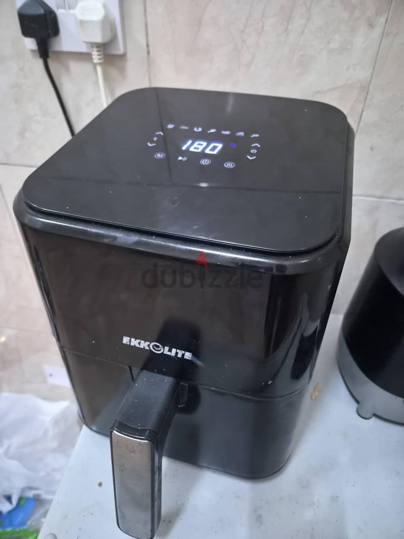 air frier and kitchen mixer 2