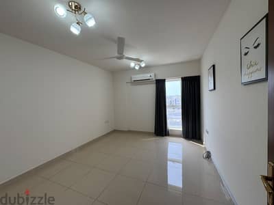 2BHK Apartment in Al Khuwair شقة 2 غرف نوم ومجلس في الخوير