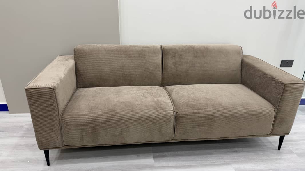 Office Furniture for Sale – Desks, Chairs, Sofas & More 10