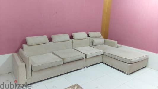 sofa L shape in very good condition