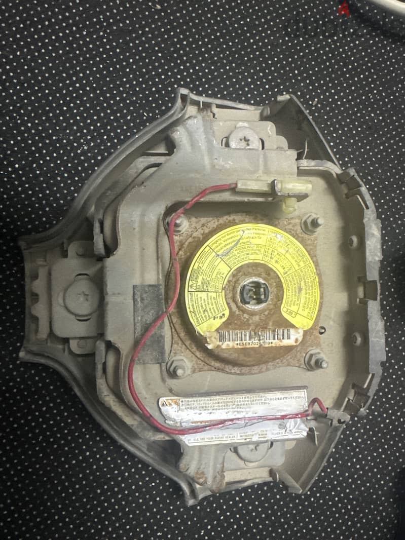 Suzuki Swift 2000-2007 steering Airbag 1
