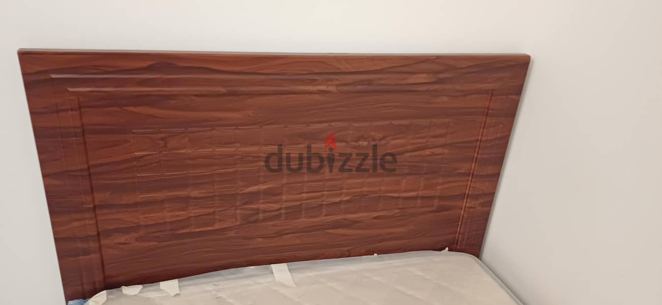 bed 120×190 + mattress like new good condition 1