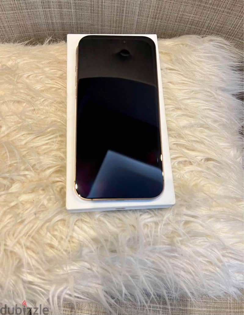 iPhone 16 pro max (97% battery) amazing condition 1