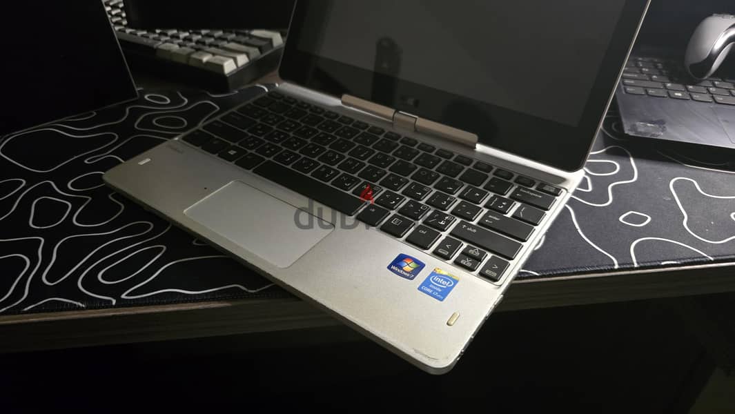 hp elite book revolve  810 G2 10