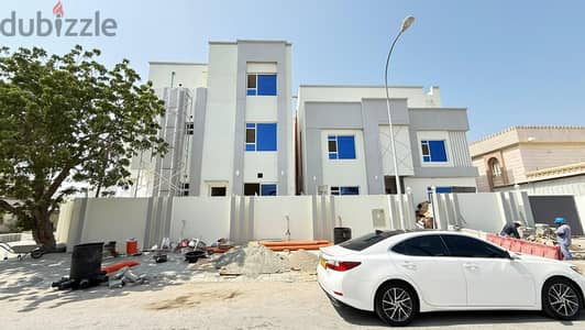 سكن جديد، تجهيزات جديدة، وراحة تستحقها. للموظفات والعوائل