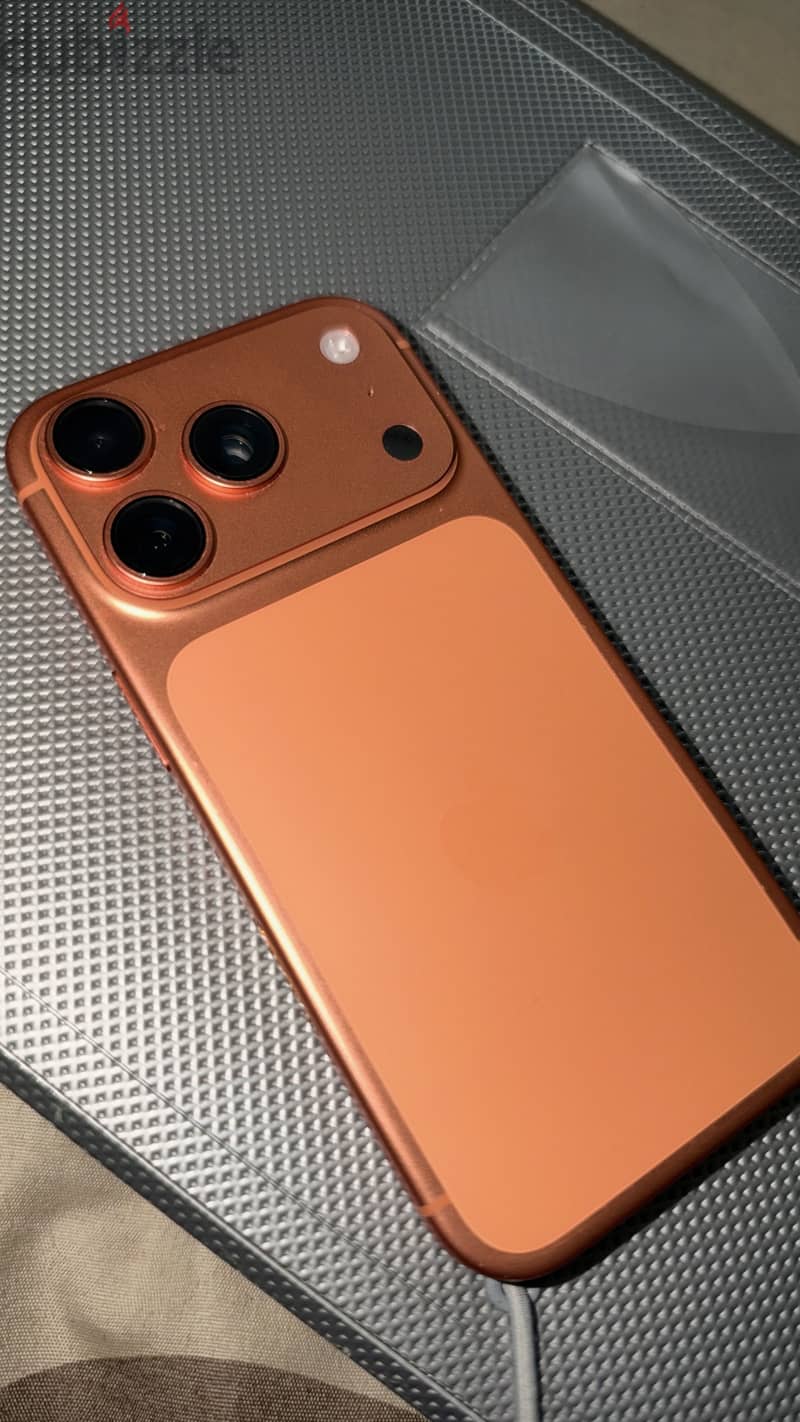 Apple - iPhone 17 Pro 4