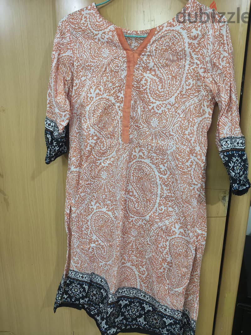 Ladie Shirts Suits and Abayas 8