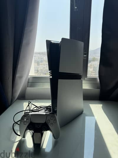 Ps5 Pro 2TB - clean & slightly used