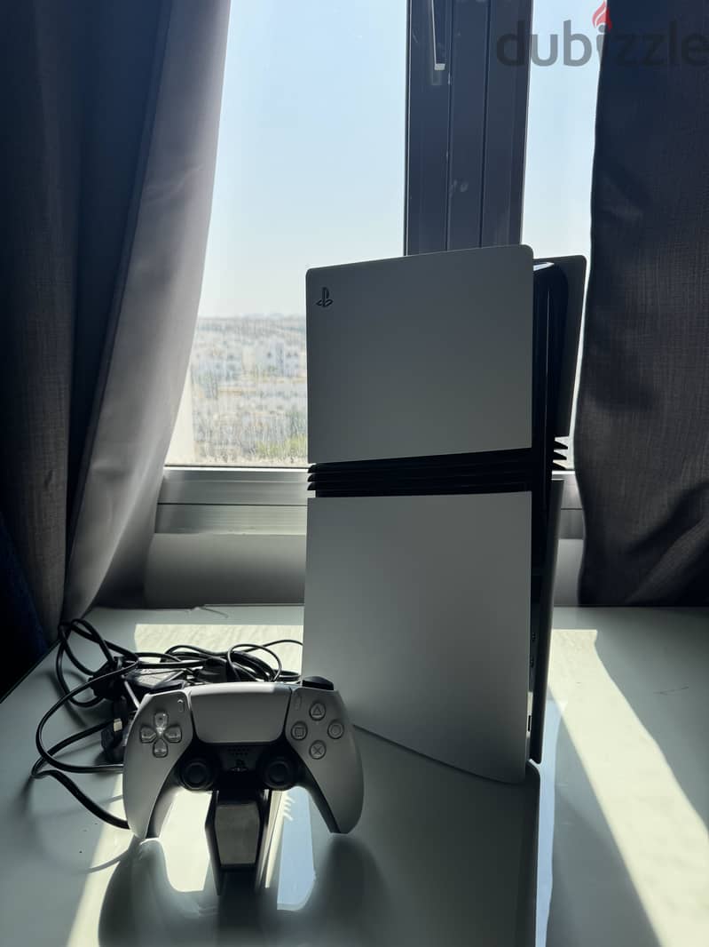 Ps5 Pro 2TB - clean & slightly used 1