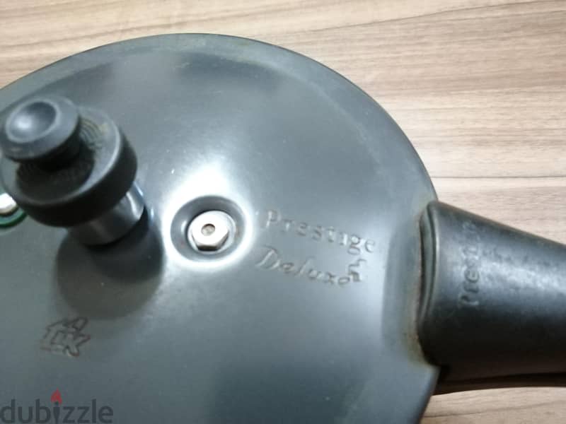 Prestige Deluxe+ 3 litre cooker 1