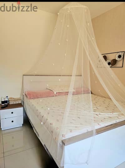 Bed with out mattresses