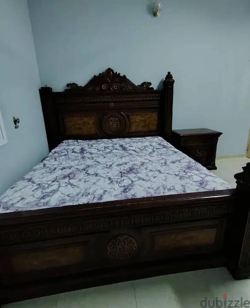 king size cot&mirror set 1