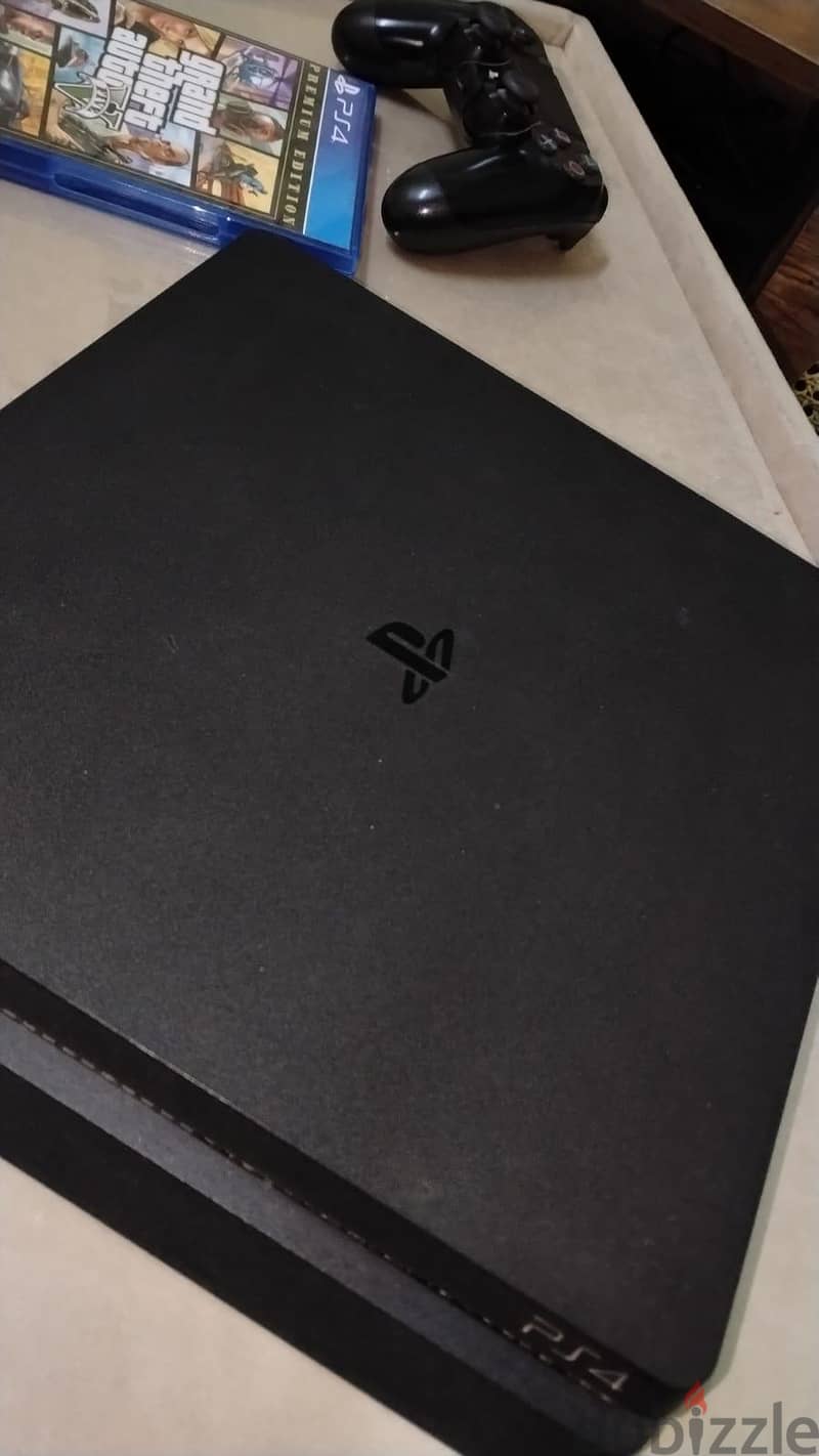 Ps4 Slim 500GB, absolutely perfect condition. 4