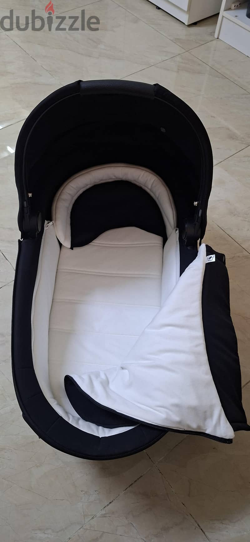 Baby Cot Almost New 4