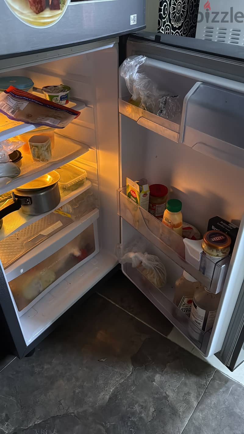 Akai japan double door fridge 4