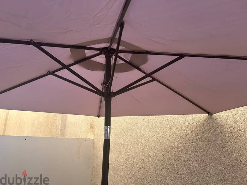 Table set with umbrella and 6 chairs 5