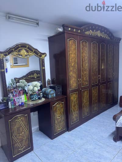 BEDROOM SET