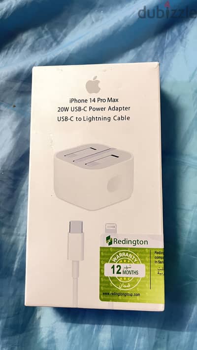 APPLE ORIGINALL 20W POWER ADAPTER AND LIGHTING CABLE 1 M)