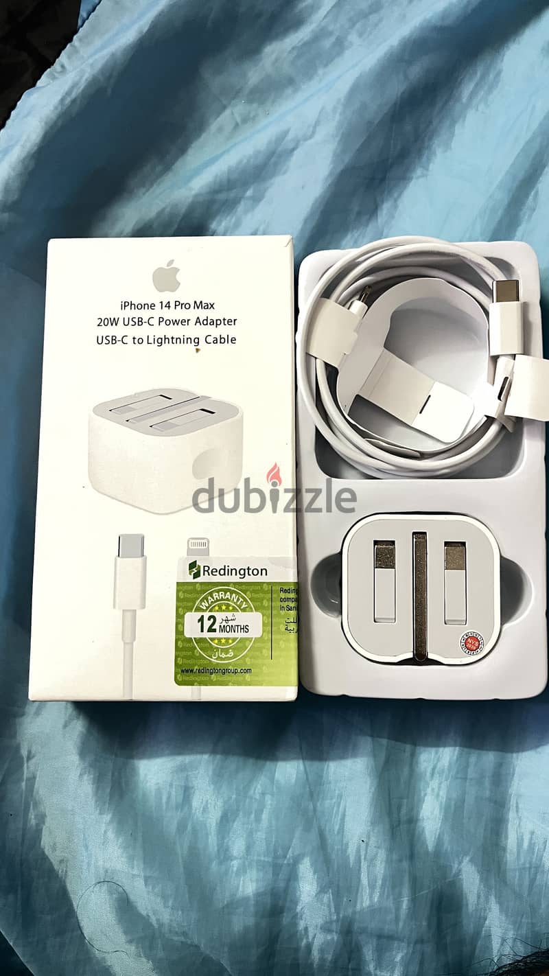 APPLE ORIGINALL 20W POWER ADAPTER AND LIGHTING CABLE 1 M) 1