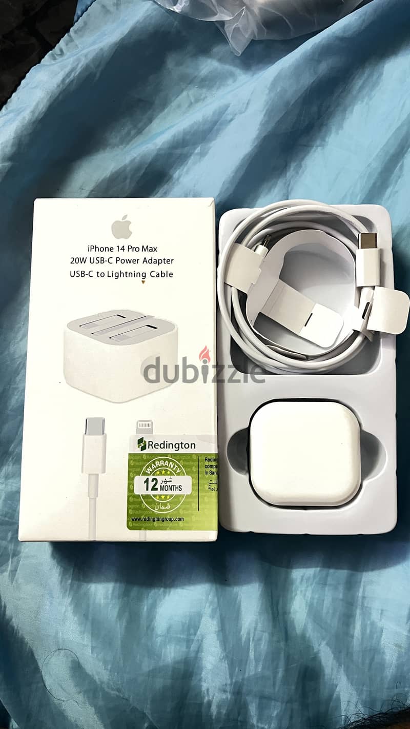 APPLE ORIGINALL 20W POWER ADAPTER AND LIGHTING CABLE 1 M) 2