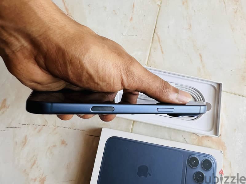iPhone 17 Pro Max 256 GB -100% Batery-5 month warranty - Arabic 3