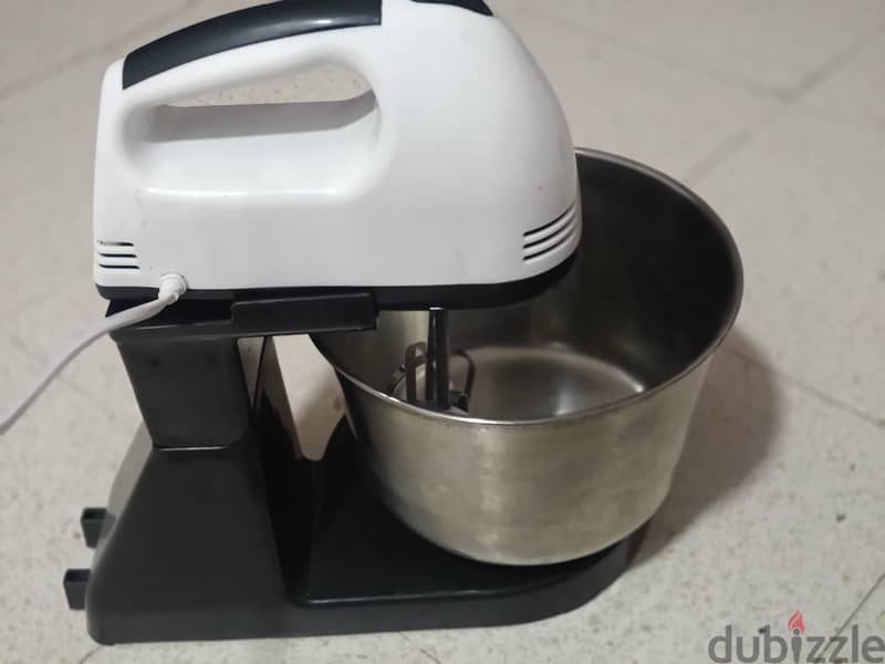 Handmixer. . 1
