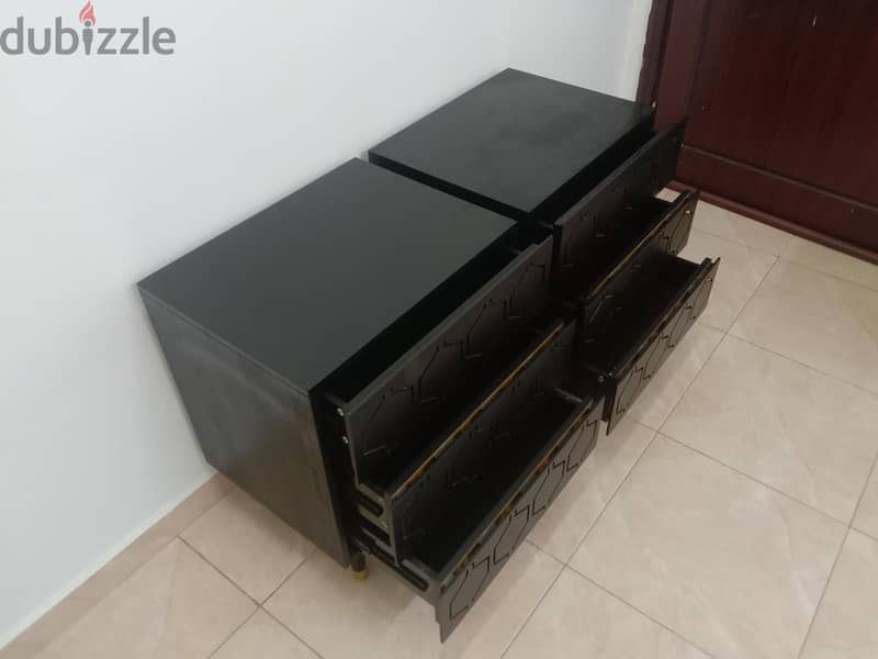 Single Bed With Mattress & 2Side Table Very Good Condition 17
